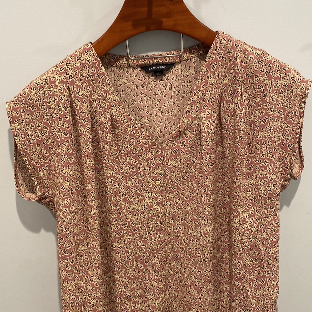 Lands End cap sleeve shirt